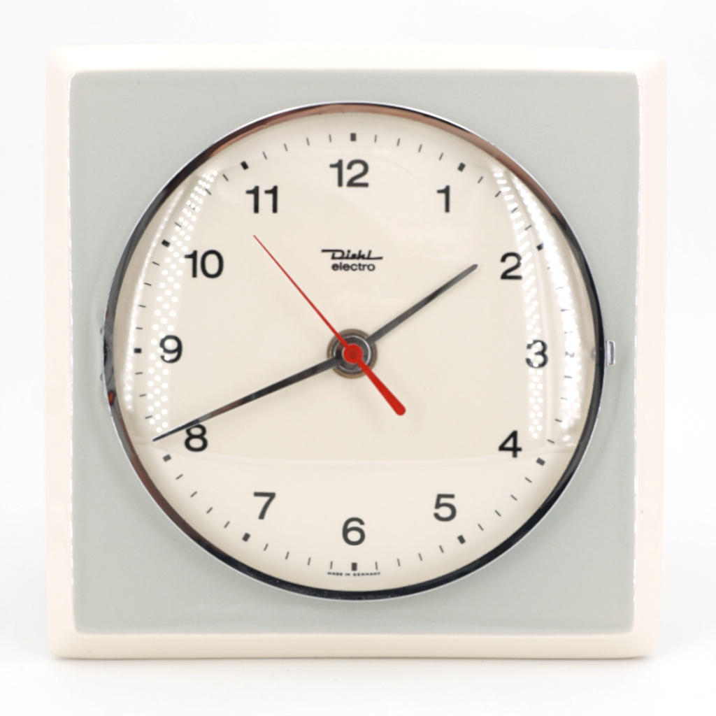 Cette horloge est neuve, pourtant elle date des années 60 ! horloge murale vintage diehl electro grise retro