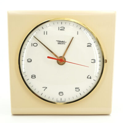 Cette horloge est neuve, pourtant elle date des années 60 ! horloge murale ceramique vintage retro blond