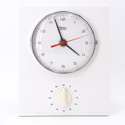 Cette horloge est neuve… pourtant elle date des années 60 ! horloge murale vintage diehl electro blanche minuteur retro