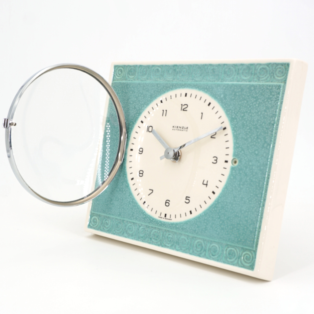 Horloge Murale Bleue/Verte Avec Relief Kienzle – Image 3