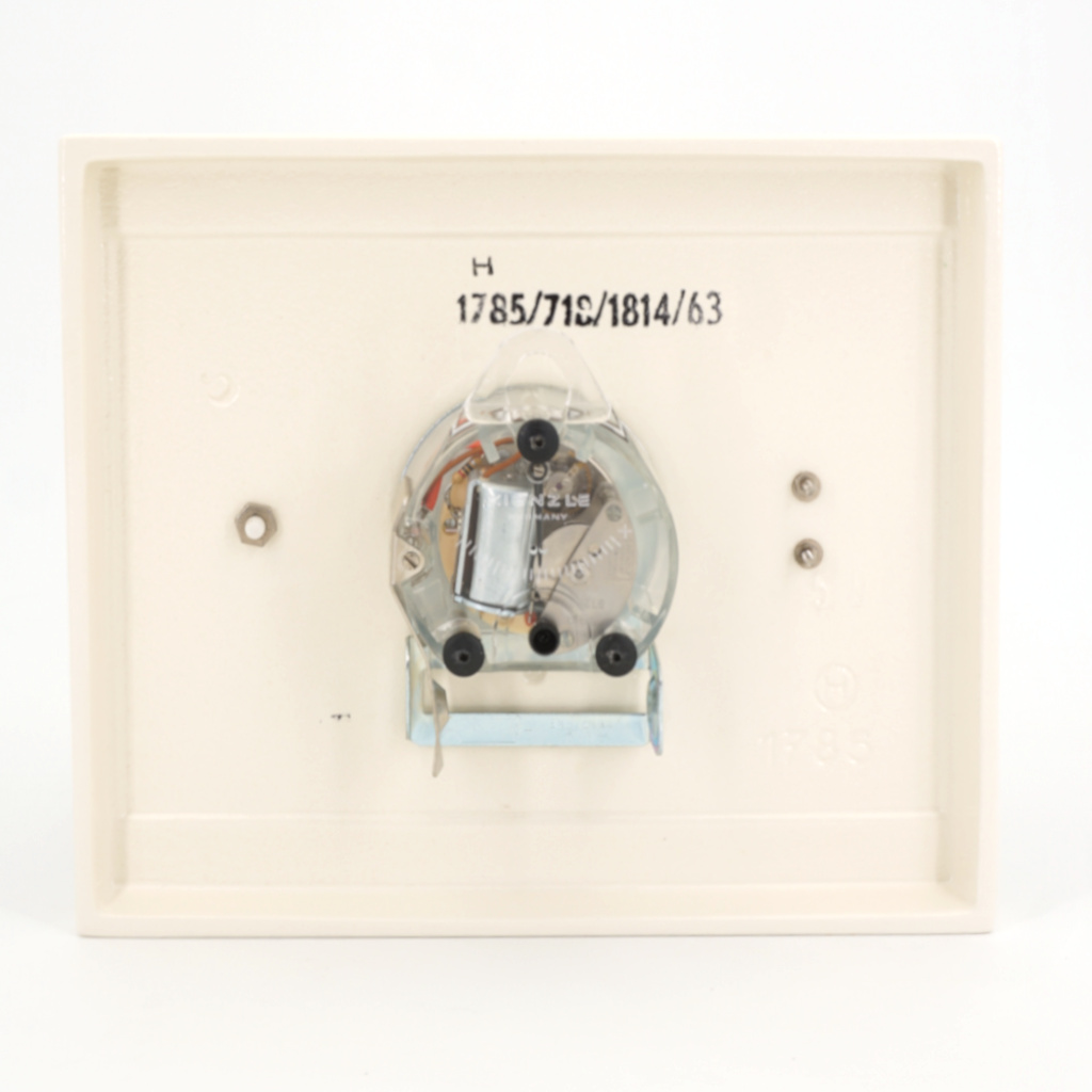 Horloge Murale Crème et Bandes Chromées Kienzle – Image 4