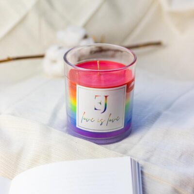(NOUVEAUTÉ) Bougies LOVE IS LOVE ♥  LGBTQIA+  - ExcluJess (Édition Limitée)