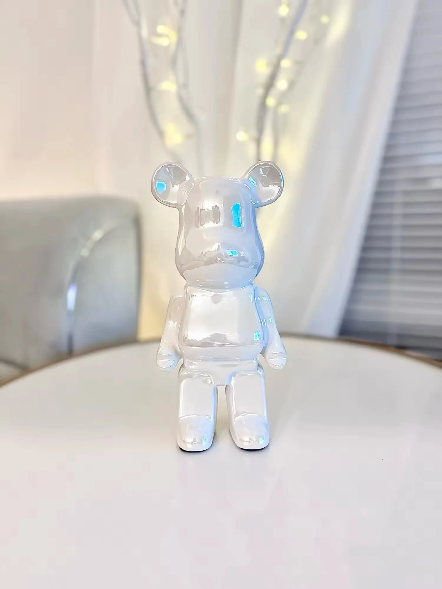 (NOUVEAUTÉ) Figurines Ours en Céramique - Blanc Nacré (27 cm) (Édition Limitée) – Image 3