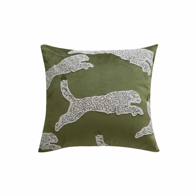 Coussin Léopard vintage brodé ( 40 x 40 )